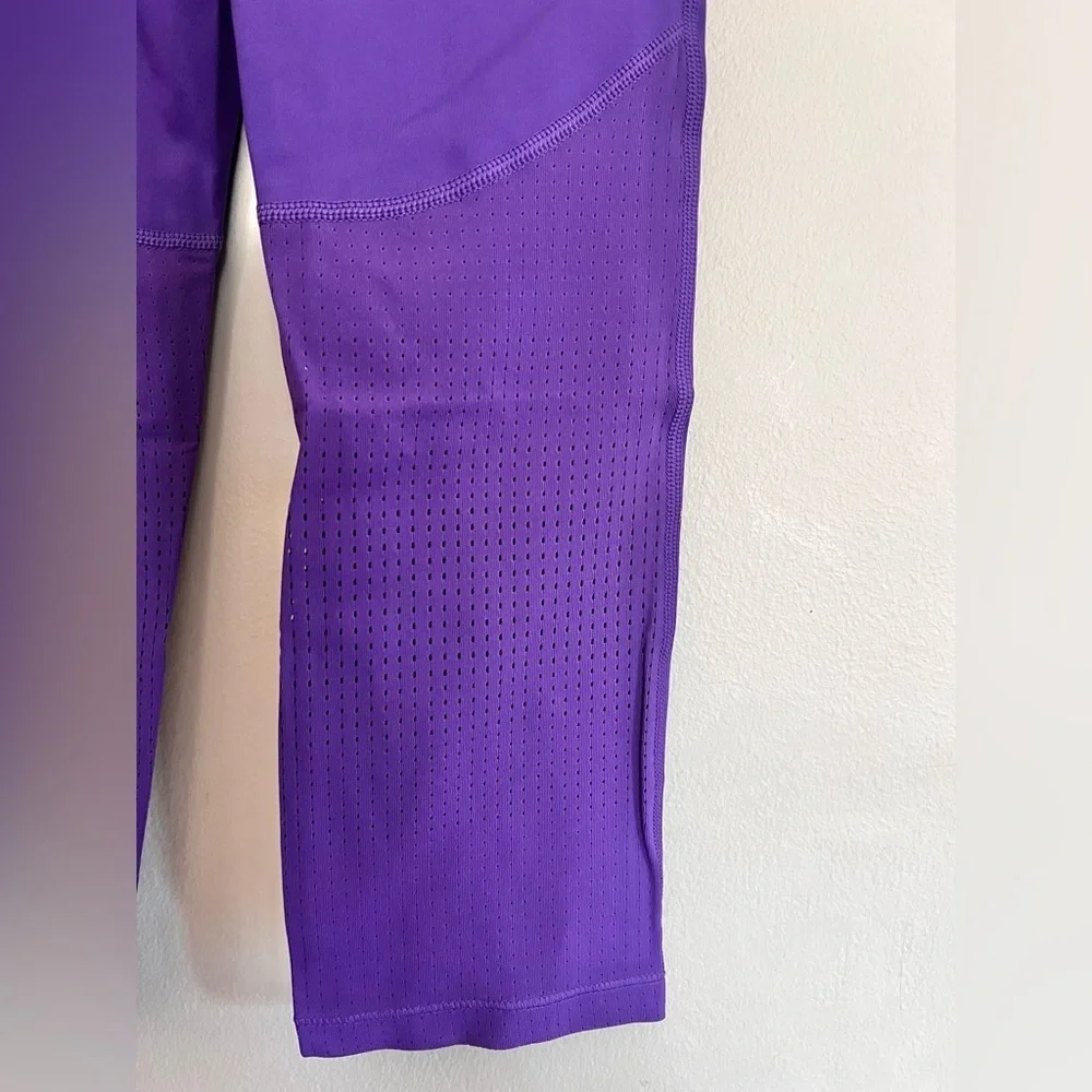 NWT Nike Pro Hyper Cool Compression Capri Tights Training Leggings Womens Sz S